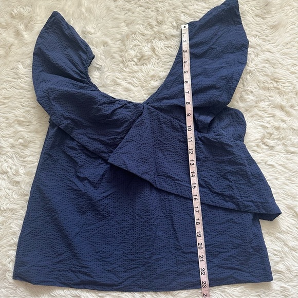 Cuyana Seersucker Flounce Top 100% Cotton Ruffle Asymmetrical Textured Blue Sz L - Picture 12 of 12